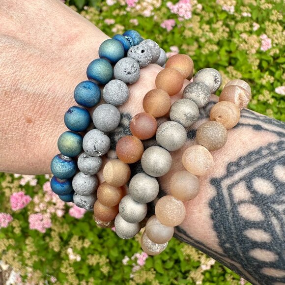 8mm Geode Druzy Agate Beaded Bracelet - Picture 6 of 6